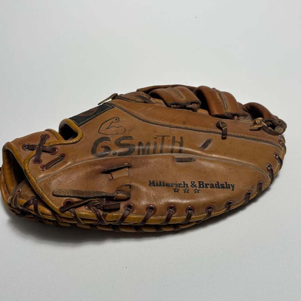 ambidextrous vintage Hillerich & Bradsby Brute Baseball Glove